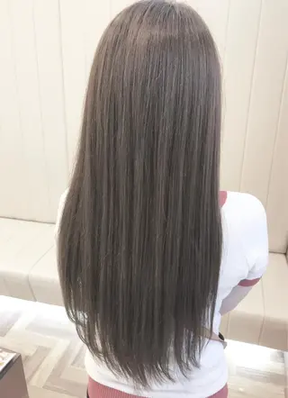 ロング カラー 金沢 広美のヘアスタイル
