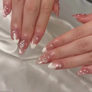 ネイル シュシュ 🎀 girly nailのネイルデザイン
