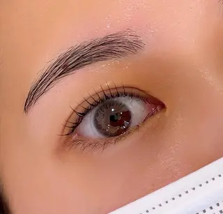 マツエク・マツパ プライベートサロン ベルスの眉毛・アイブロウイメージ