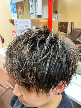 メンズ ゆぴ☾‪/推しカラー /ハイトーンのヘアスタイル