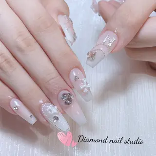 ネイル Ena 🧸のネイルデザイン