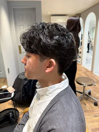 パーマ メンズ ミルクティー× グレージュMOMOのヘアスタイル