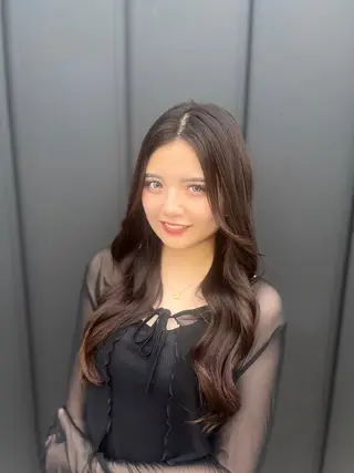 ロング カラー ベージュカラー⌇﻿ くびれヘア.𐙚心音のヘアスタイル