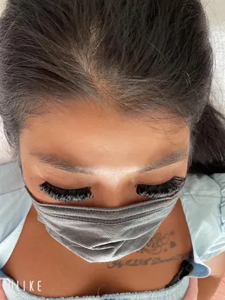 パーマ マツエク・マツパ アイブロウ 神山 ビューティー・アイのマツエク・マツパデザイン