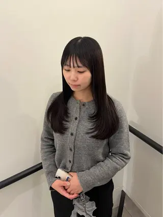 セミロング 山本 彩香のヘアスタイル