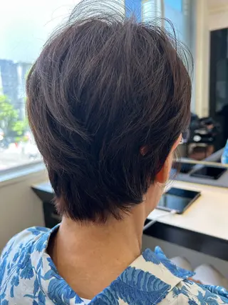 ショート カラー 小田切 栄司のヘアスタイル