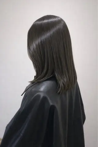 セミロング 透明感カラー/レイヤ ー/縮毛/暗髪/銀座のヘアスタイル