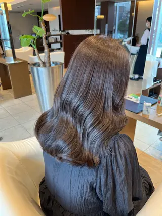 ロング 山田 梨乃のヘアスタイル