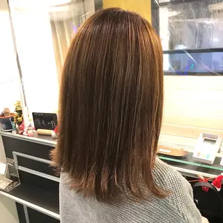 ミディアム カラー スナコザワ レナのヘアスタイル