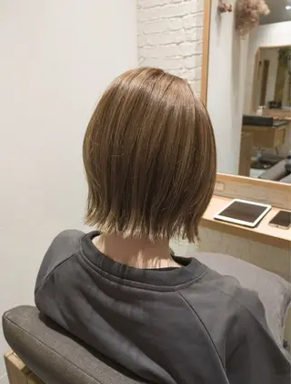 ショート カラー 透明感ブリーチカラー ／tomoyaのヘアスタイル