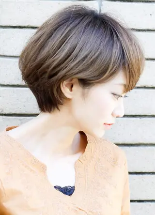ショート カラー ササ キのヘアスタイル