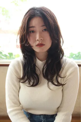 セミロング maika /layer cutのヘアスタイル