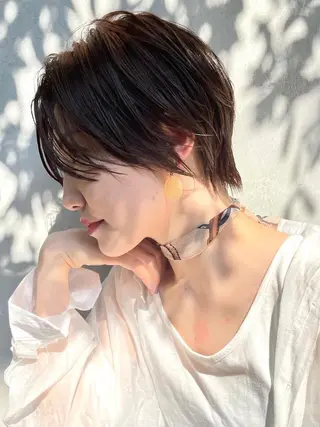 カラー hoNua. 栄/透明感カラーのヘアスタイル