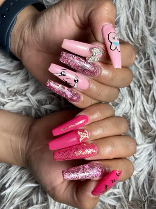 ロング ネイル ✴︎ Delightのネイルデザイン