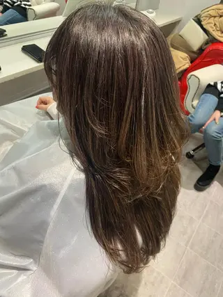 ロング hair make huit8所属・ハイライト&ブリーチ 💇🏼‍♀MAHOのヘアスタイル