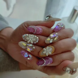 ネイル RUNWAY 　　の眉毛・アイブロウイメージ