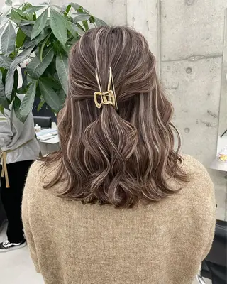 ミディアム LINOET  nagoya所属・手島 カミラのヘアスタイル