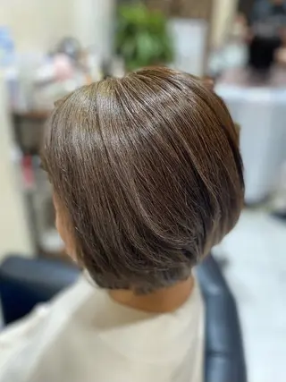 ミディアム カラー 横手 亜紀のヘアスタイル