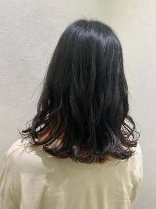 ミディアム カラー パーマ ヘアアレンジ ハイトーンカラー🤍 山下 優華のヘアスタイル