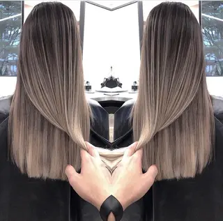 ロング カラー ササ キのヘアスタイル