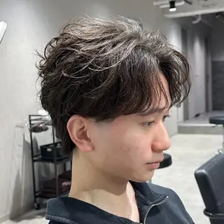 ショート パーマ メンズ フェザーパーマ職人 🪶ryosukeのヘアスタイル