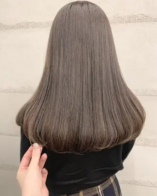 ロング カラー 透明感/オリーブ/ グレージュ/YUKAのヘアスタイル