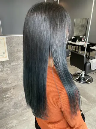 カラー GLITTER市村 志結のヘアスタイル