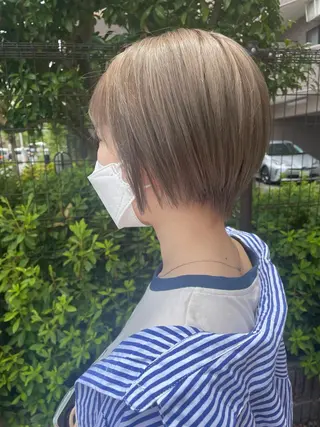 ショート カラー ブリーチ／ヘアセット 🪞🌙minamiのヘアスタイル