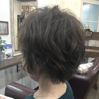 ショート カラー パーマ 金崎 新吾のヘアスタイル