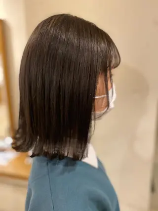 ミディアム カラー 安澤 彩奈のヘアスタイル