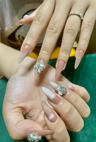 ネイル トイ ナツキのネイルデザイン