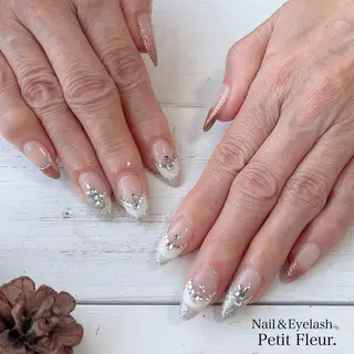 ネイル Petit Fleur所属・青柳 亜梨奈のマツエク・マツパデザイン