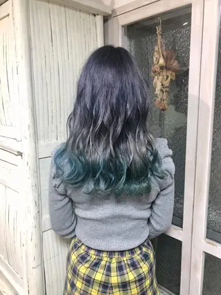 ロング カラー パーマ ヘアアレンジ 推し活専用 【派手髪】飯野ゆかりのヘアスタイル