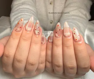 ネイル R.moon nail salonのネイルデザイン