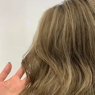 セミロング ハッシュカット/ハイ トーン/MANAMIのヘアスタイル