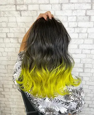 セミロング カラー 透明感カラー 松田晃代のヘアスタイル