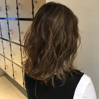 ミディアム ケリーズグリーン所属・ショート/ボブ 森田/嵩士のヘアスタイル