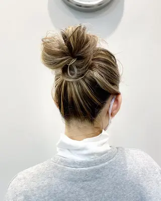 セミロング カラー 韓国風×透明感カラー 髪質改善オタベシンヤのヘアスタイル