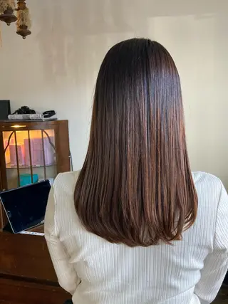 ロング 阿嘉 萌子のヘアスタイル