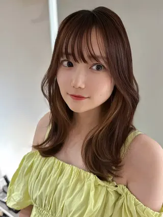 セミロング 髪質改善✨艶髪✨ レイヤーカット 田畑のヘアスタイル