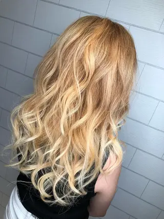 セミロング カラー ヘアアレンジ 金森 斗夢のヘアスタイル