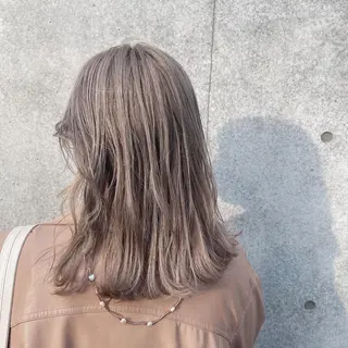 ミディアム カラー ヘアアレンジ Mirai 🧸のヘアスタイル