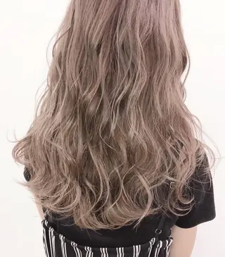 セミロング カラー メンズ レイヤー ウルフ 弓木啓輔のヘアスタイル