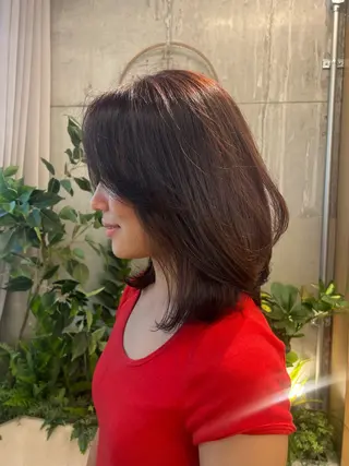 ミディアム カラー Toiro 横浜所属・海外ヘア／レイヤー カットNatsuのヘアスタイル