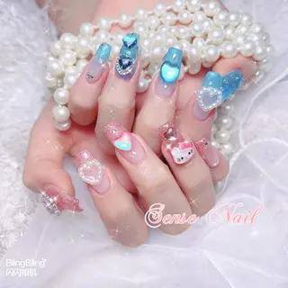 ネイル Kurieitibu 🍬Byu~tīのネイルデザイン