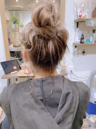 ロング ヘアアレンジ カラーパティシエ facce🌼ikoのヘアスタイル