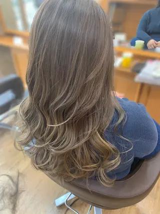 ロング hunch【ハンチ】所属・【hunch】 ayakaのヘアスタイル