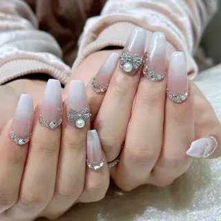 ネイル Queens PUPUのネイルデザイン