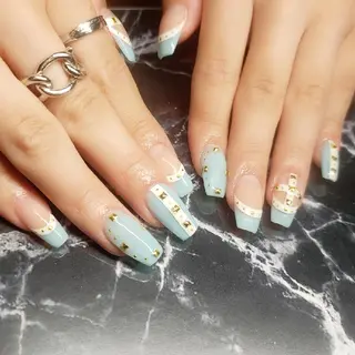 ミディアム ネイル クロキ 。のネイルデザイン