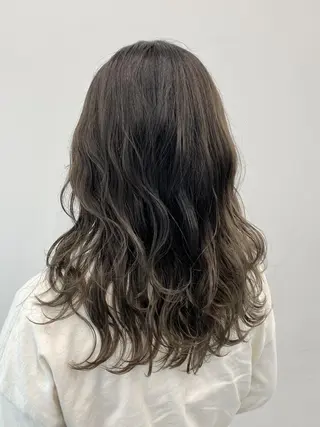 ロング カラー パーマ 公式 Ease by amble luxeのヘアスタイル